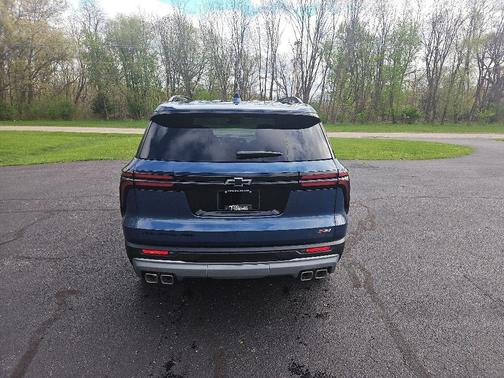 Lakeshore Blue Metallic 2026 Chevrolet Traverse Z71