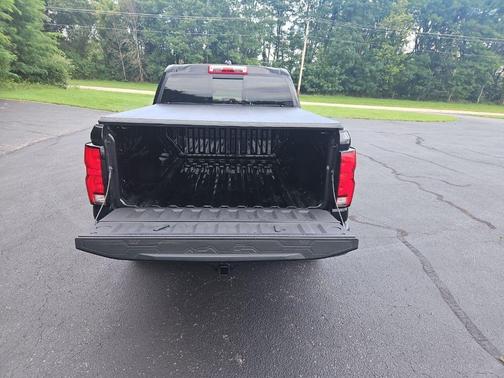 Black 2024 Chevrolet Colorado LT