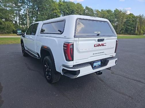 2024 GMC Sierra 2500 AT4