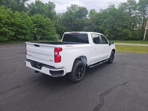Summit White 2026 Chevrolet Silverado 1500 RST