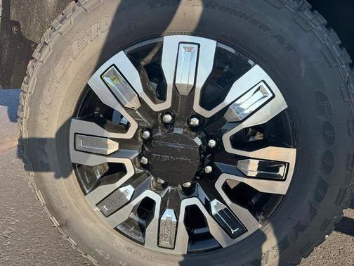 2025 GMC Sierra 2500 Denali
