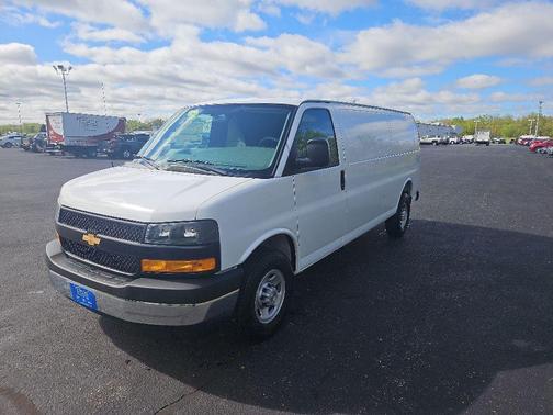 Summit White 2026 Chevrolet Express 2500 Work Van