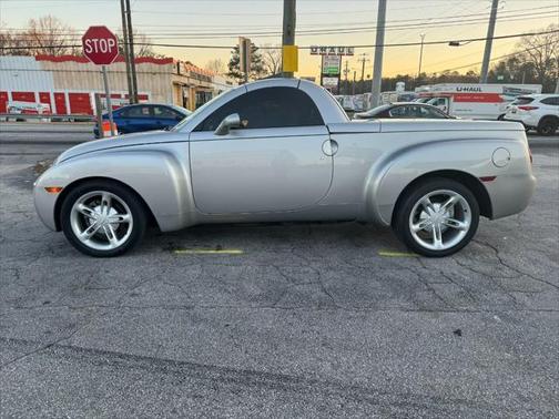 2004 Chevrolet SSR LS 2dr Regular Cab Convertible Rwd SB
