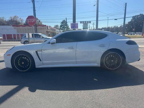 2016 Porsche Panamera 4