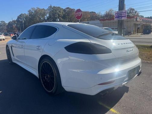 2016 Porsche Panamera 4