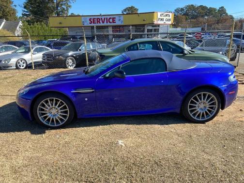 Photo 3 of 13 of 2010 Aston Martin V8 Vantage