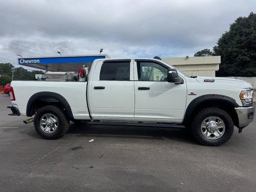 2024 RAM 2500 Tradesman 4x4 4dr Crew Cab 6.3 ft. SB Pickup