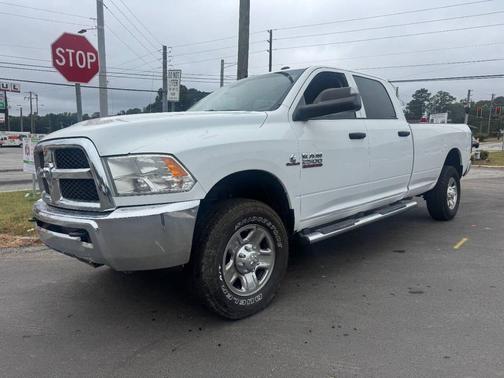 2017 RAM 2500 Tradesman 4x4 4dr Crew Cab 8 ft. LB Pickup