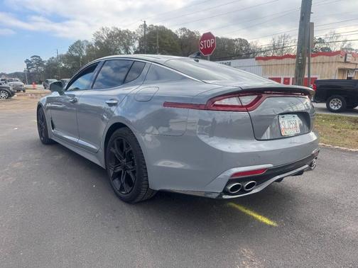 2018 Kia Stinger Base 4dr Sedan