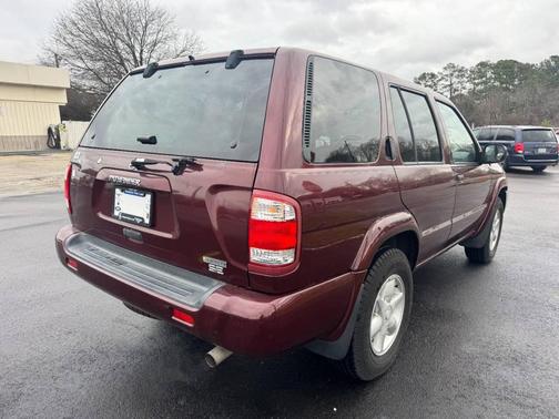 2002 Nissan Pathfinder SE