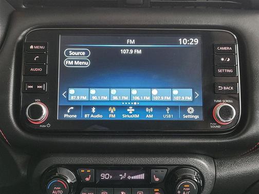 2024 Nissan Kicks SR