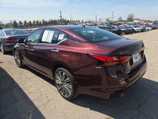 Garnet Pearl Metallic 2025 Nissan Altima 2.5 SL