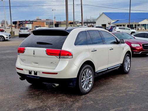 2015 Lincoln MKX Base