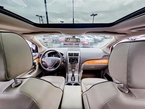 2015 Lincoln MKX Base