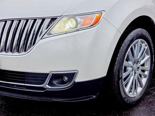 2015 Lincoln MKX Base