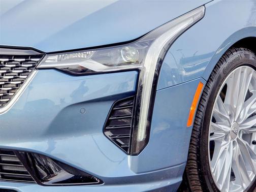 2023 Cadillac CT4 Premium Luxury