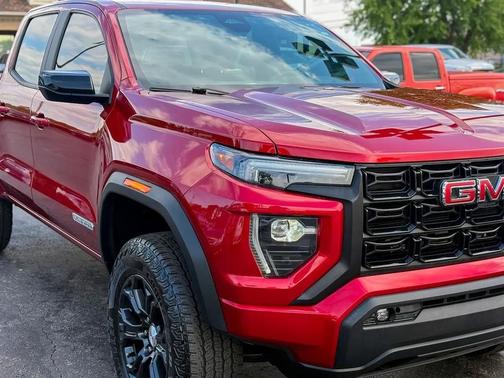Volcanic Red Tintcoat 2024 GMC Canyon Elevation