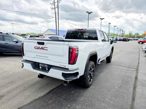 2024 GMC Sierra 2500 AT4
