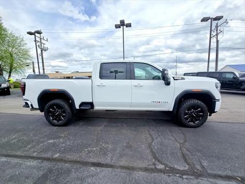 2024 GMC Sierra 2500 AT4