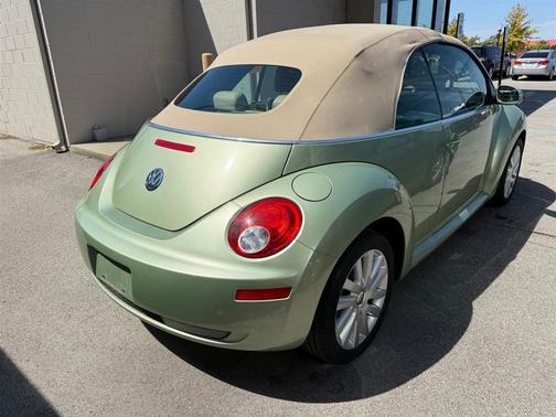 2008 Volkswagen New Beetle SE
