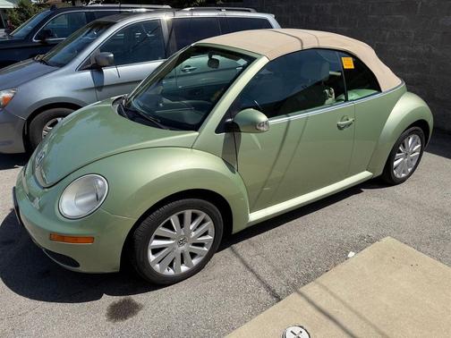 2008 Volkswagen New Beetle SE