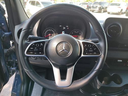 2022 Mercedes-Benz Sprinter 1500 Standard Roof I4
