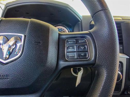 2019 RAM 1500 SLT