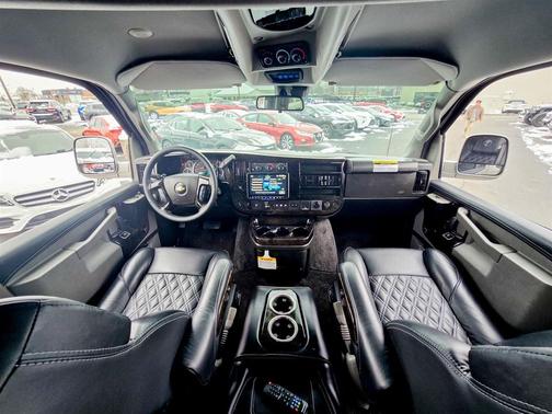 2025 Chevrolet Express 2500 RWD 2500 Regular Wheelbase WT