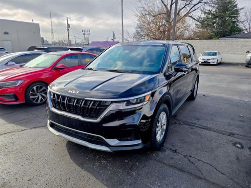 2023 Kia Carnival LX