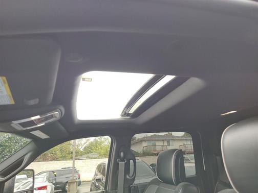 2023 RAM 3500 Laramie Crew Cab 4x4 8' Box