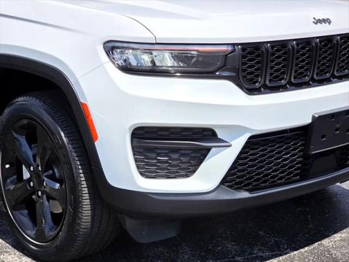 2024 Jeep Grand Cherokee Altitude