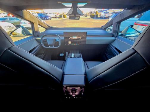 2025 Tesla Cybertruck All-Wheel Drive