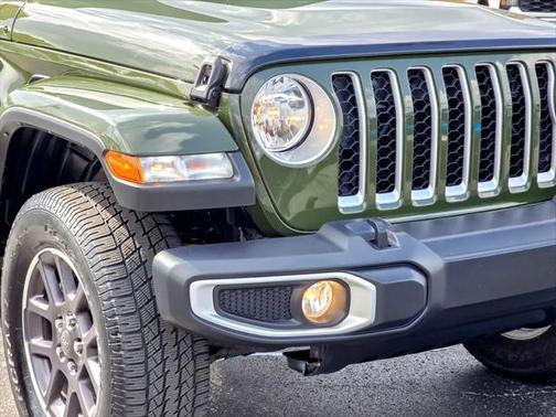 2021 Jeep Gladiator Overland