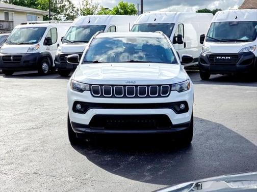2022 Jeep Compass Latitude Lux