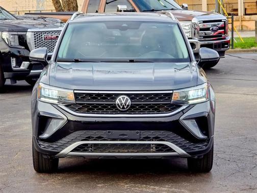 2024 Volkswagen Taos 1.5T SE