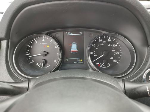 2017 Nissan Rogue SV