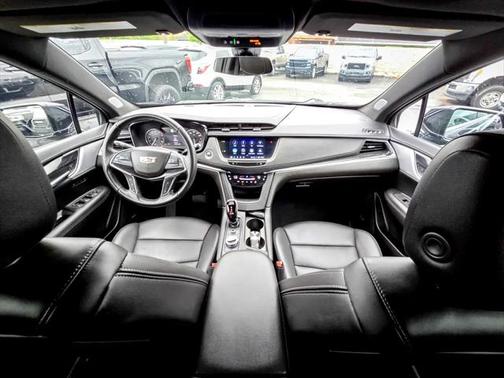 2022 Cadillac XT5 Premium Luxury