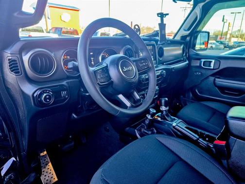 2023 Jeep Gladiator Willys 4x4