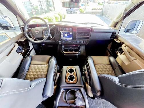 2025 GMC Savana 2500 Work Van