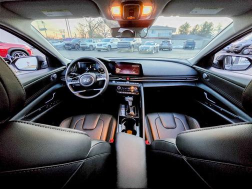 2025 Hyundai ELANTRA HEV Limited