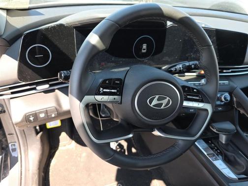 2025 Hyundai ELANTRA HEV Limited