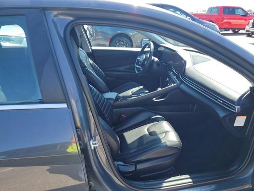 2025 Hyundai ELANTRA HEV Limited