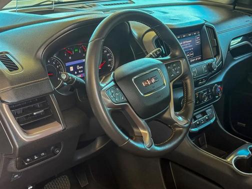 Summit White 2022 GMC Terrain AWD AT4