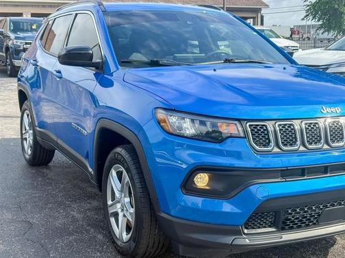 Laser Blue Pearlcoat 2023 Jeep Compass Latitude