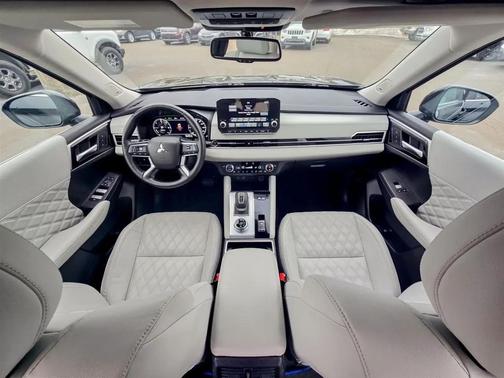 2024 Mitsubishi Outlander PHEV SEL