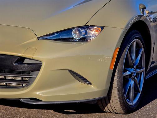 2023 Mazda MX-5 Miata RF Grand Touring