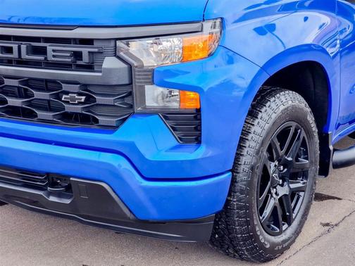 2025 Chevrolet Silverado 1500 Custom