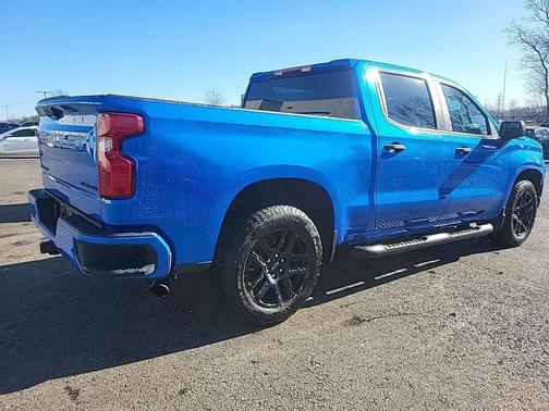 2025 Chevrolet Silverado 1500 Custom