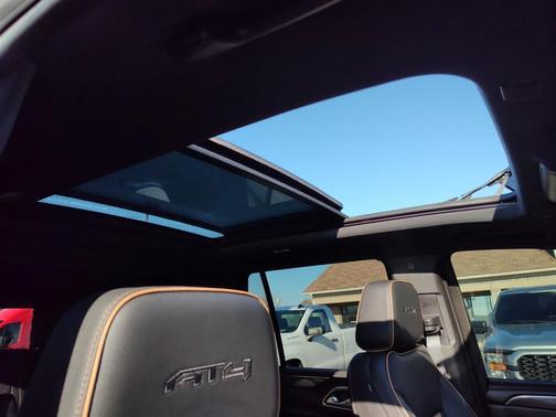 2024 GMC Yukon 4WD AT4