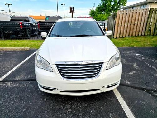 2012 Chrysler 200 LX